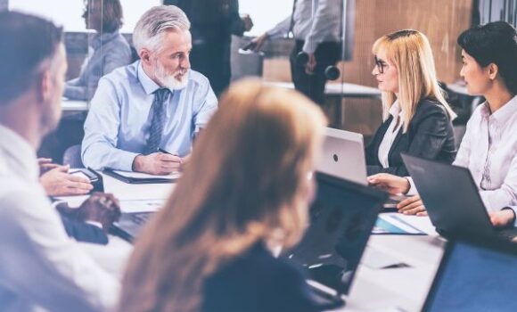 Corsi di Business English per aziende: quando servono davvero Corsi di Business English per aziende: quando servono davvero